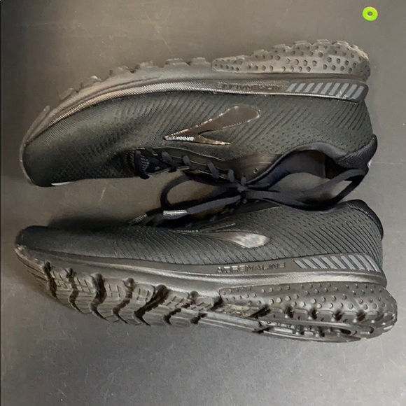 BROOKS ADRENALINE GTS 20 MENS RUNNING SNEAKER - Picture 8 of 16